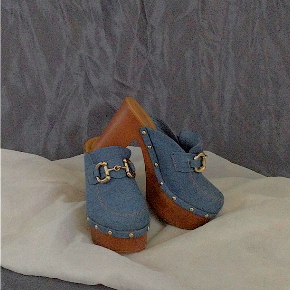 Close toe hight heels